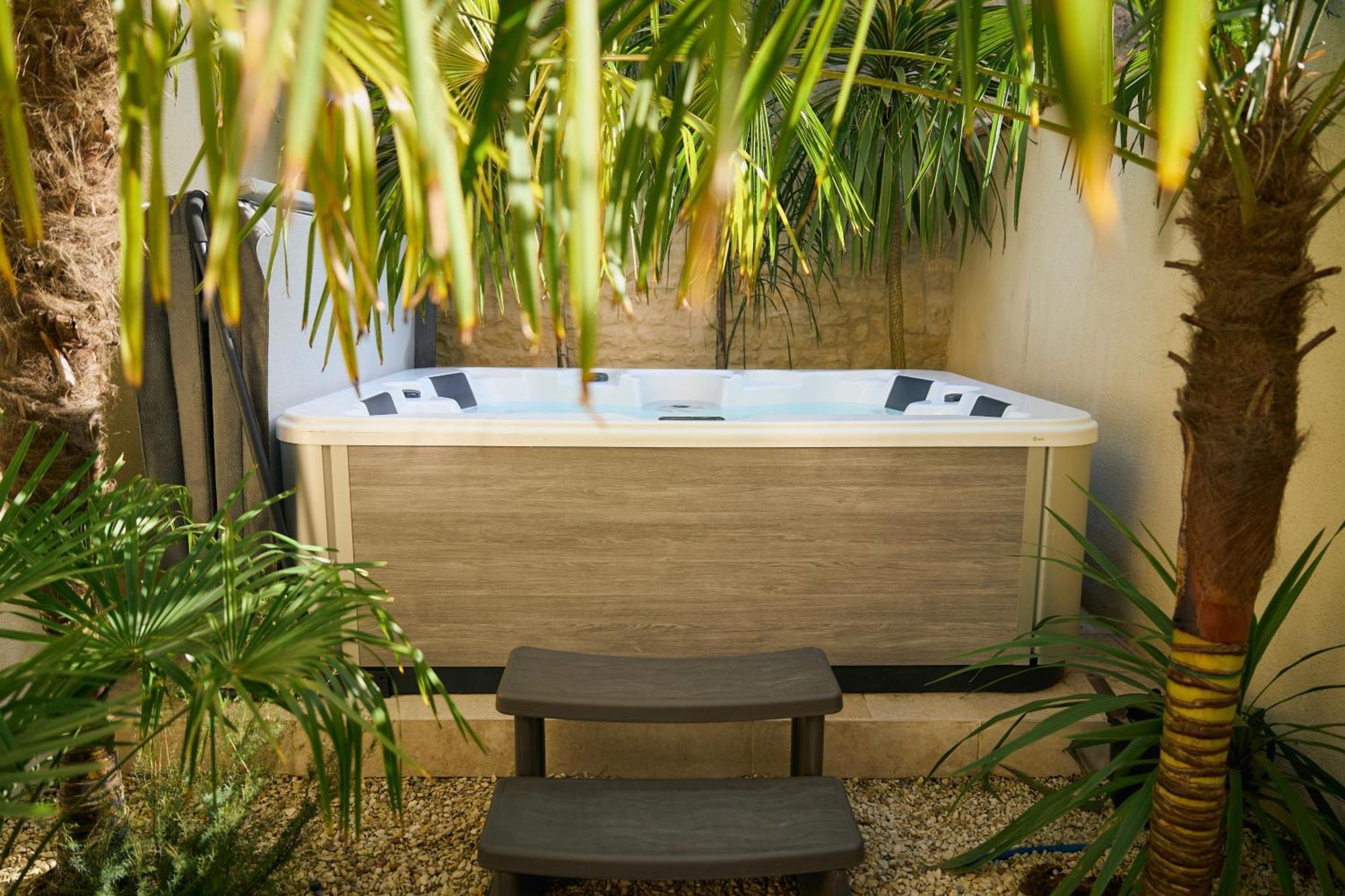 Atypique - Jacuzzi Privatif En Centre De Apartment Cognac